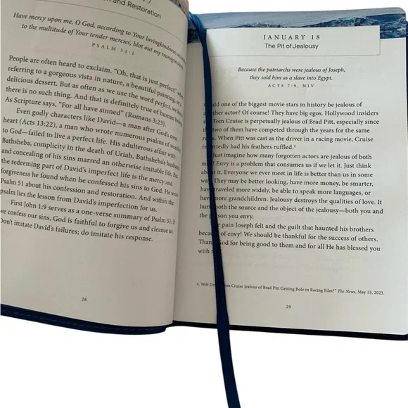 Devotional Book “Living in His Light” by David Jeremiah - Picture 6 of 8